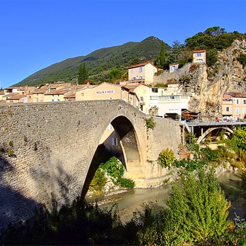 Nyons et son pont gothique